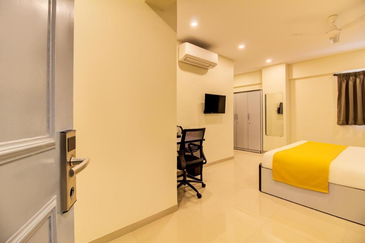 Hotel Housemate *